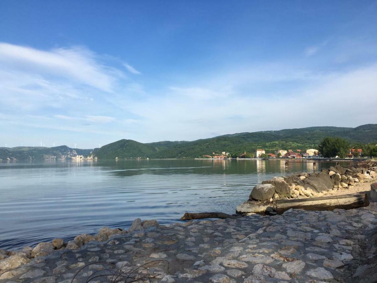 Apartmani Vidikovac Golubac Exterior foto